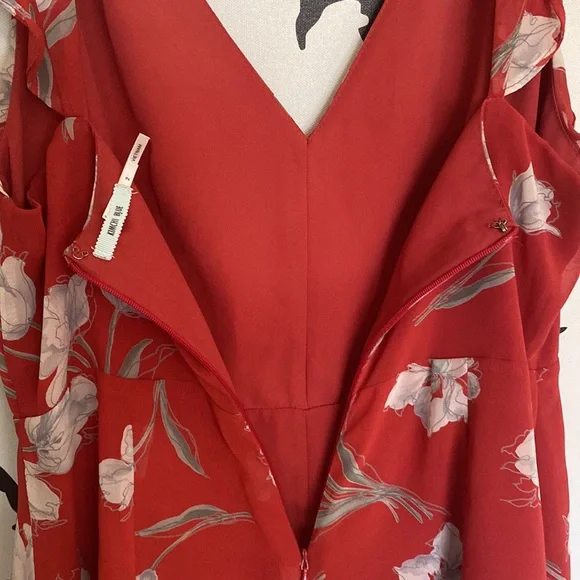 LAST MARKDOWN!!! Flirty Floral Romper by Kimchi Blue - Sz 2 - Picture 7 of 9
